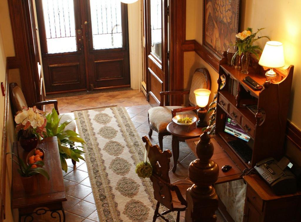 Auberge De La Place Royale Монреал Екстериор снимка